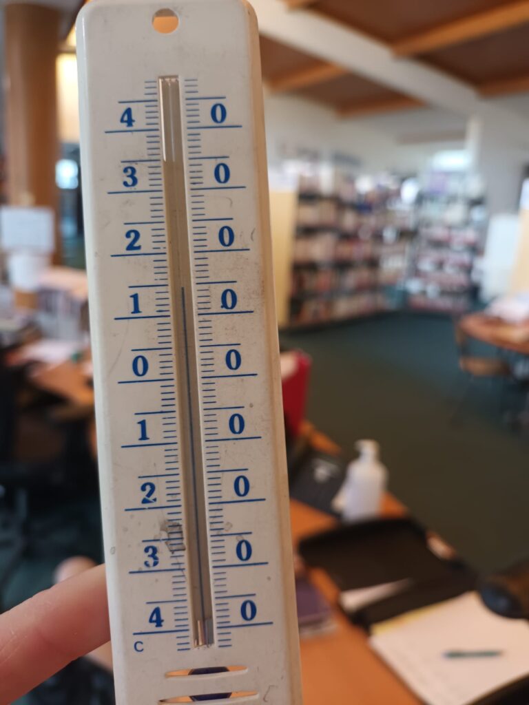 14°C : température relevée dans le CDI d'un lycée de la région Auvergne-Rhône Alpes