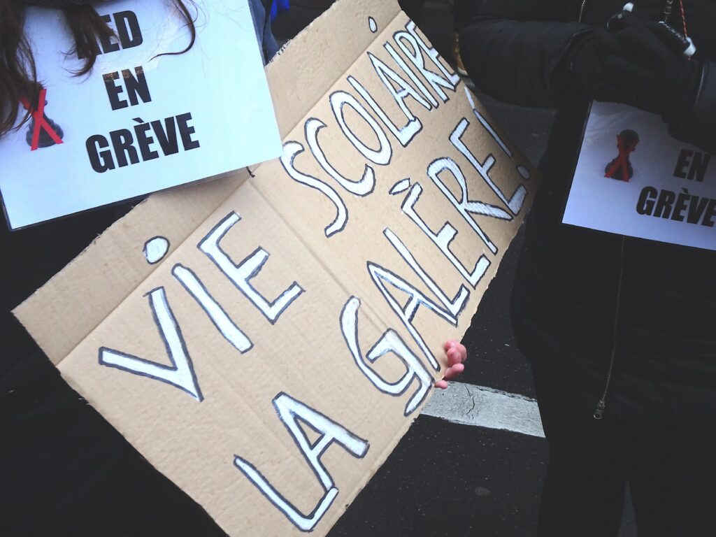 AED - vies sccolaire grève le 2 juin